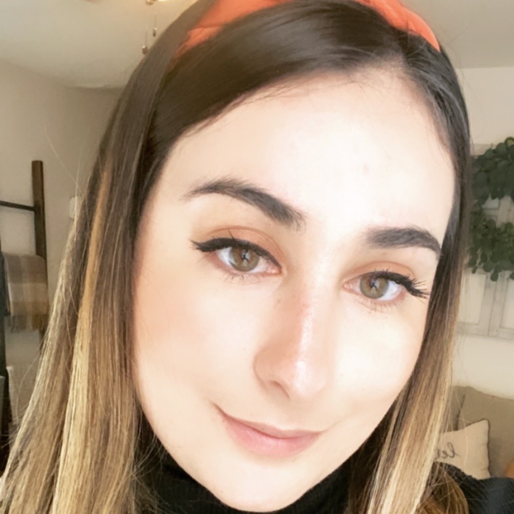 Meet your Posher, Karina